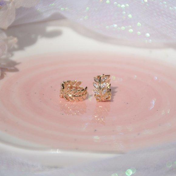 NEW 14K Gold Plated Diamond Leaf Hoop Earrings - Picture 5 of 8